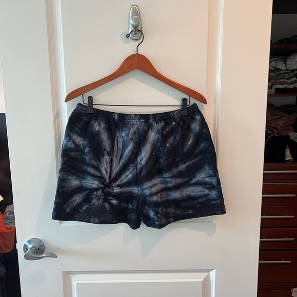 NEW 'Try Me' cropped shorts  by Sami Ryan black tie dye Size L - Picture 6 of 13